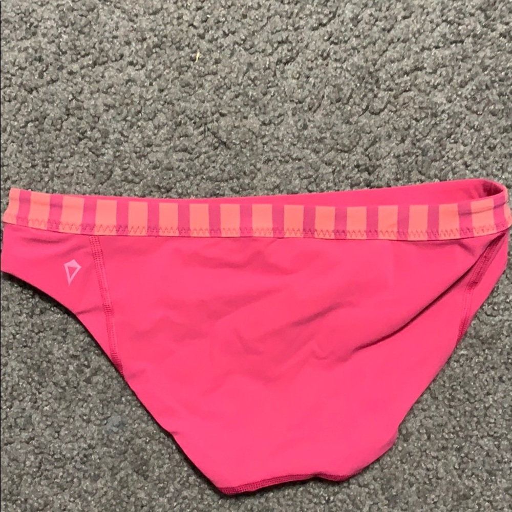 Ivivva bathing suit bottoms